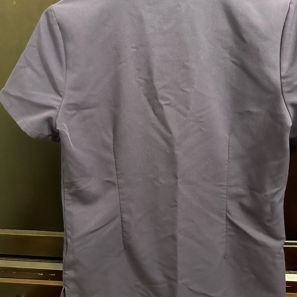 Figs purple shadow top xs - Picture 2 of 3